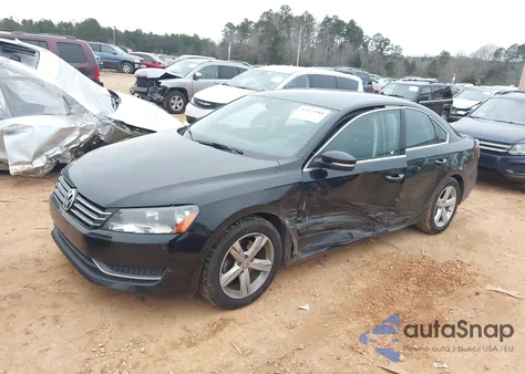 2013 Volkswagen Passat 2.5L Se z USA, uszkodzony, nr VIN 1VWBP7A37DC096071